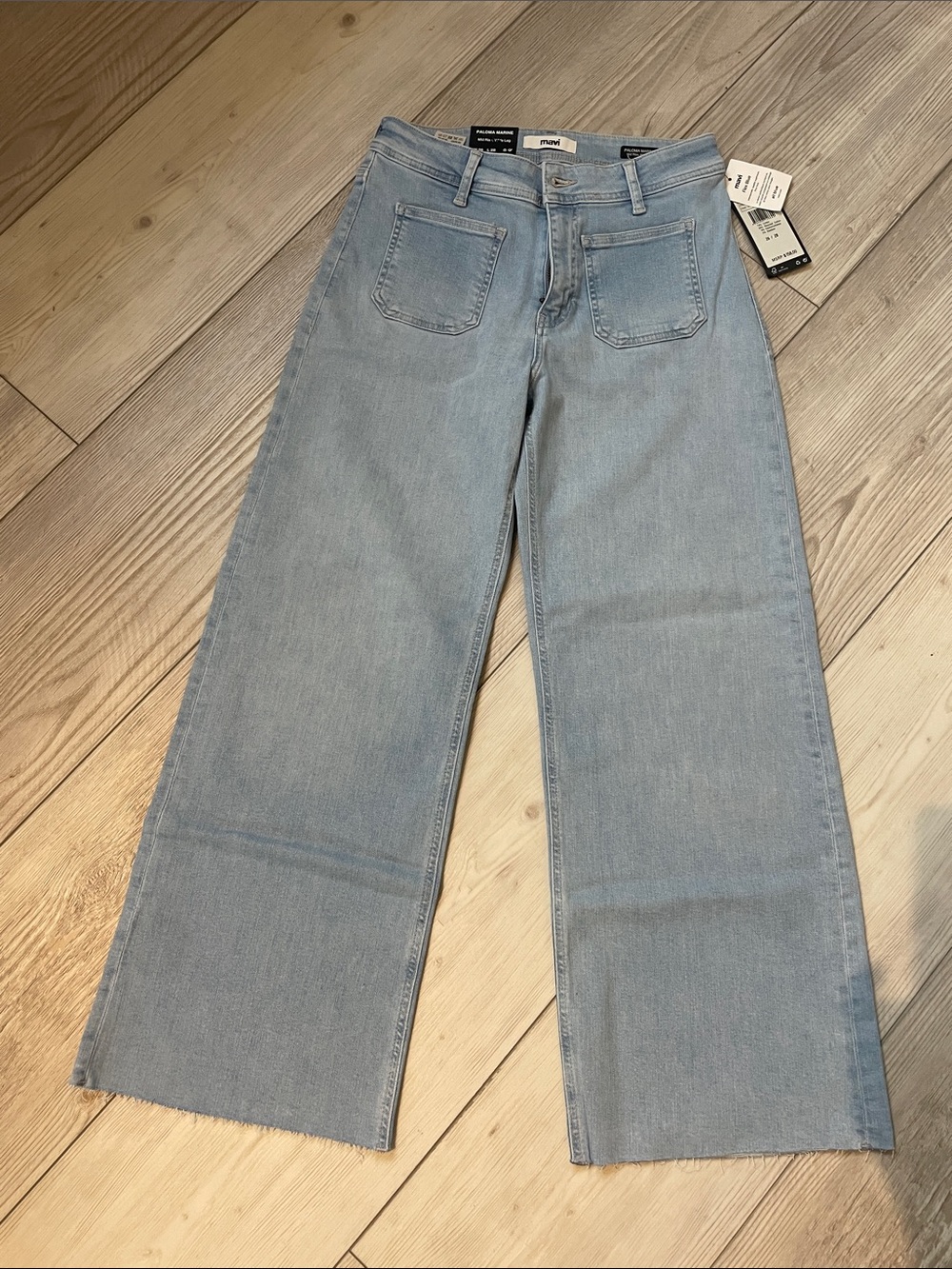 Wide-Leg Light Blue Women’s Jeans